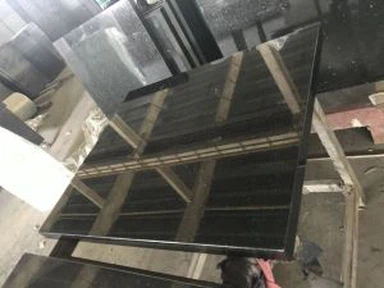 Material de sobretaula de galàxia negra