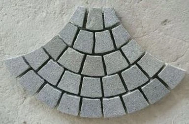 Disseny de pavimentació cúbica de granit gris fosc